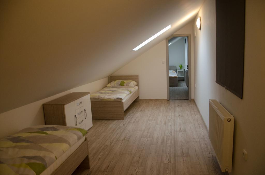 Apartment Lidicka Slavkov, 4 Person Sławków Zewnętrze zdjęcie